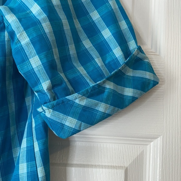 Bit & Bridle blue flannel short sleeved button up - Picture 5 of 17